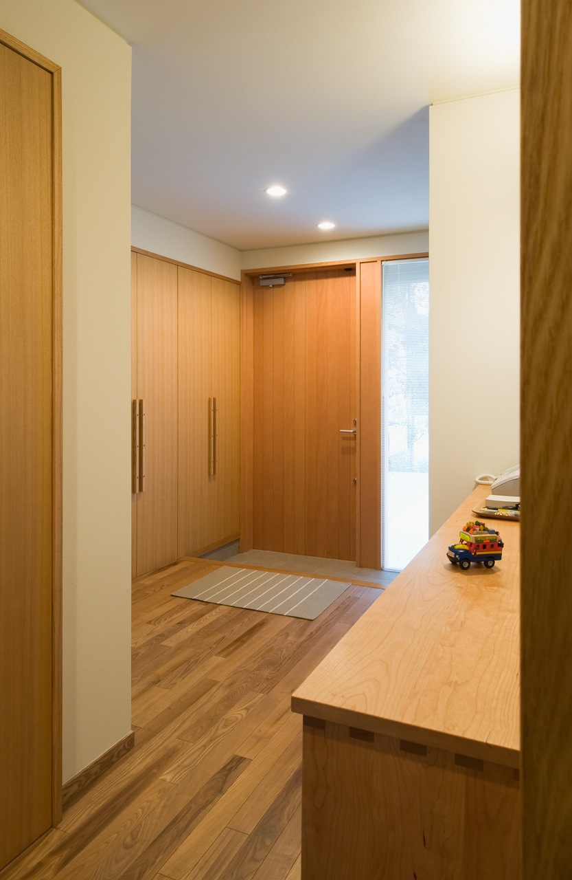 Entry hall house A from kitchen entrance   Entry hall house A from kitchen entrance